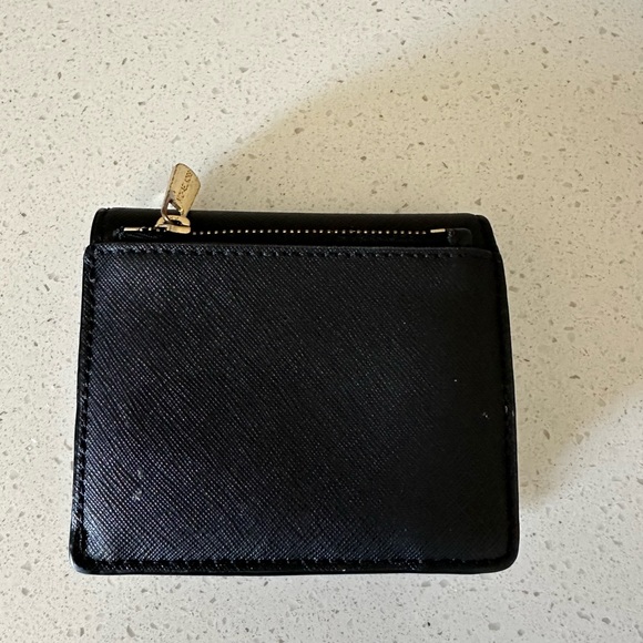 Michael Kors Wallet - Picture 4 of 4